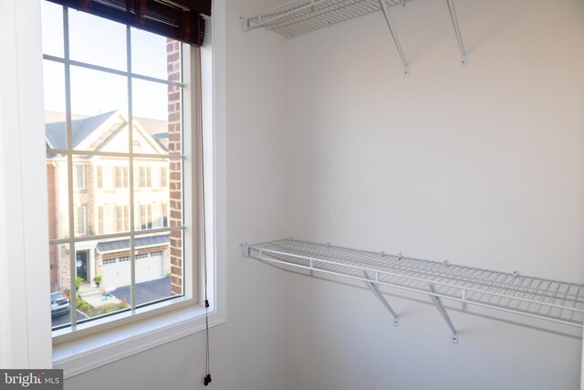 42624 Lisburn Chase Ter, Chantilly, VA 20152 - view of walk in closet