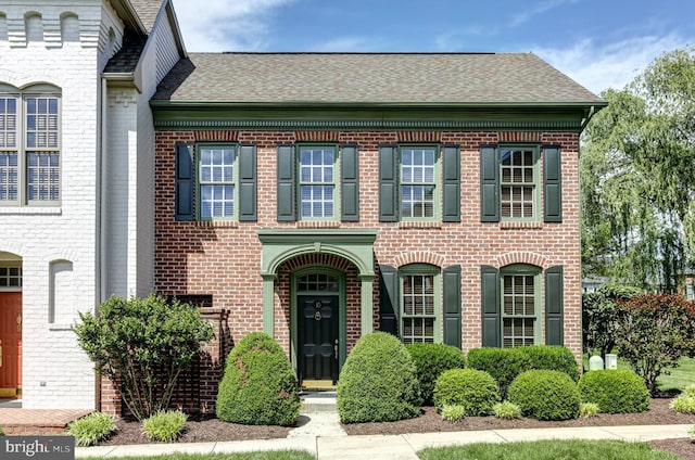 10 Devonshire Sq, Mechanicsburg, PA 17050 - view of front facade featuring brick siding and roof with shingles