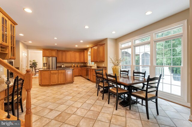 1296 Newkirk Ct, Vienna, VA 22182 - dining room with recessed lighting