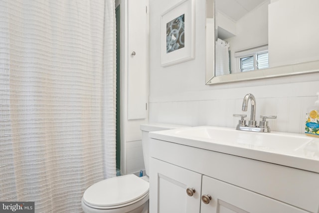 398 Kingfisher Rd, Tuckerton, NJ 08087 - full bathroom featuring vanity, toilet, and a shower with shower curtain