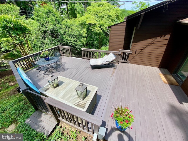 201 Nottingham Hl, Annapolis, MD 21405 - deck with outdoor dining space