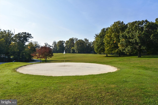 201 Nottingham Hl, Annapolis, MD 21405 - surrounding community with a lawn and view of wooded area