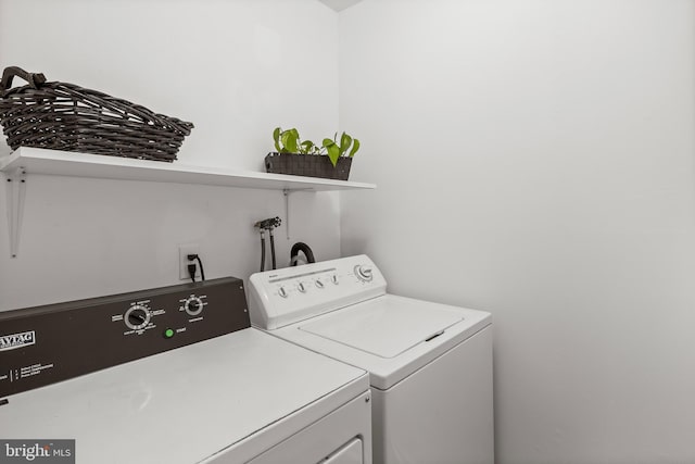 12 Constitution Rd, Clementon, NJ 08021 - washroom featuring independent washer and dryer