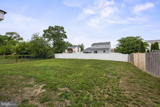 12 Constitution Rd, Clementon, NJ 08021 - view of yard