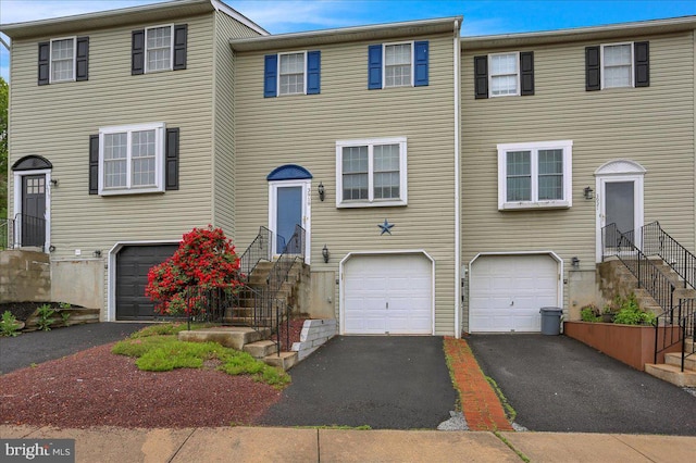 3919 Penns Dr, Reading, PA 19606 - view of property with an attached garage and driveway