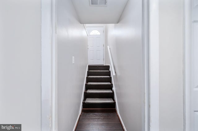 13713 Mayfair Ct, Woodbridge, VA 22193 - stairs featuring wood finished floors and baseboards