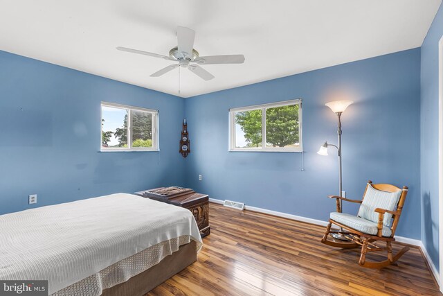 3301 State Rd, Oxford, PA 19363 - bedroom with wood finished floors, baseboards, and ceiling fan