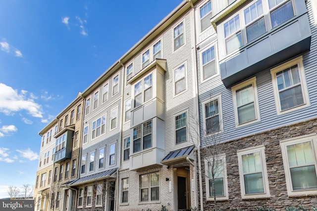 613 Percy Pl # B, Manassas Park, VA 20111 - view of apartment building / complex