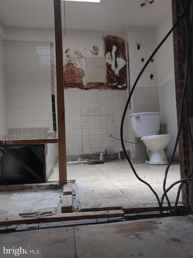 1302 N 25th St, Philadelphia, PA 19121 - bathroom with toilet
