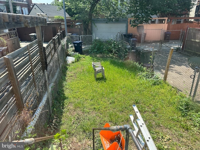 1533 N Carolina Ave NE, Washington, DC 20002 - view of yard with a garage