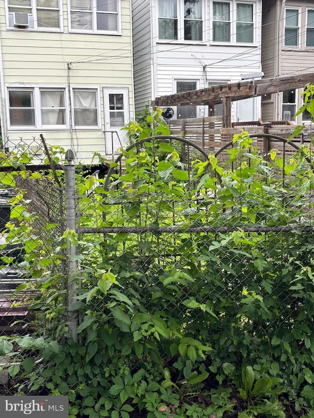 1533 N Carolina Ave NE, Washington, DC 20002 - entrance to property with cooling unit