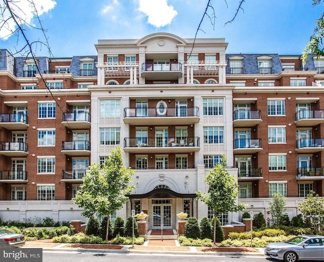 6900 Fleetwood Rd Unit 322, Mclean, VA 22101 - view of apartment building / complex