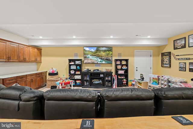 1413 Cortez Rd, Blue Bell, PA 19422 - living area with recessed lighting