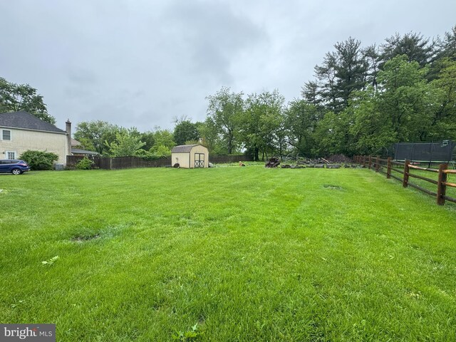 801 Irenic Ct, Norristown, PA 19403 - view of yard