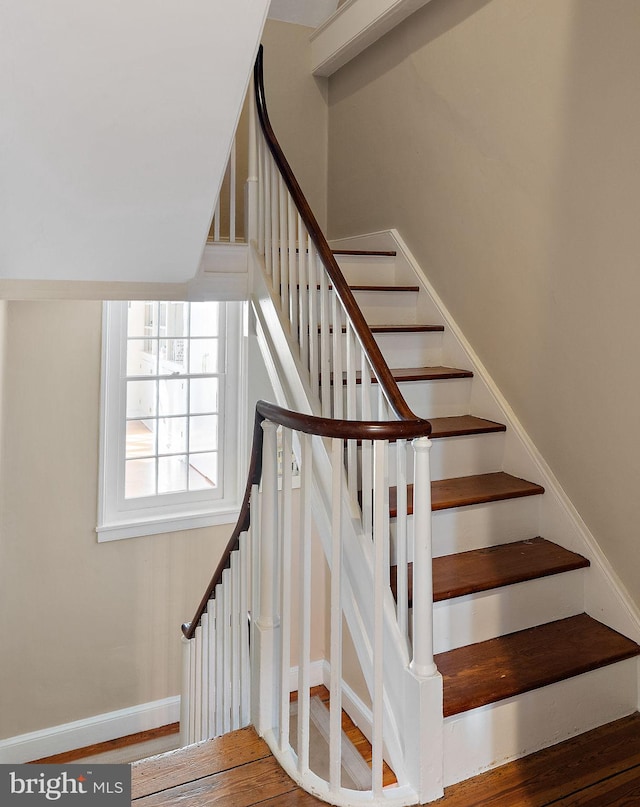 55 The Strand, New Castle, DE 19720 - staircase with wood finished floors and baseboards