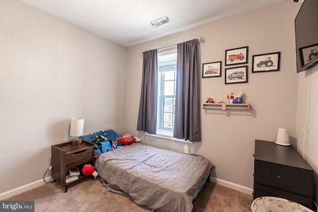 104 Overlook Dr, Hanover, PA 17331 - carpeted bedroom featuring baseboards