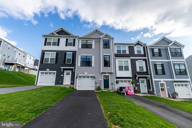 104 Overlook Dr, Hanover, PA 17331 - multi unit property with driveway, a garage, and a front lawn