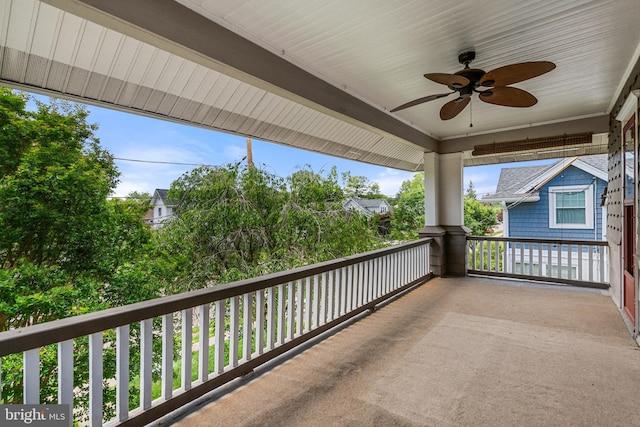 balcony with a ceiling fan