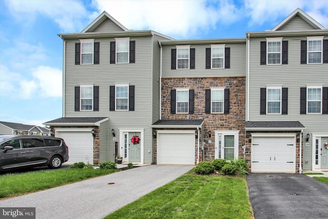 31 Holstein Dr, Hanover, PA 17331 - multi unit property with stone siding, driveway, and a garage