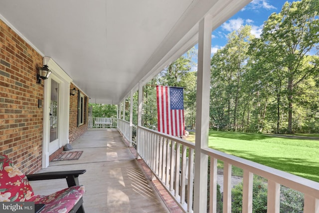 3 Franklin St, Stafford, VA 22556 - covered porch with a lawn