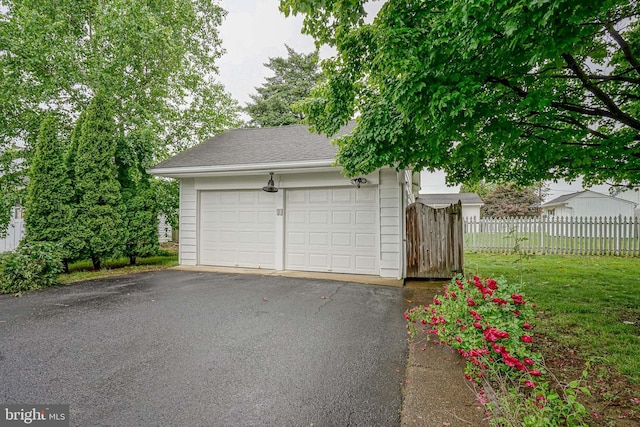 27 N Warren St, Woodbury, NJ 08096 - view of detached garage
