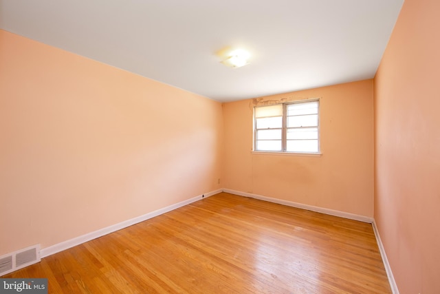 4021 Balwynne Park Rd, Philadelphia, PA 19131 - spare room with light wood-type flooring and baseboards