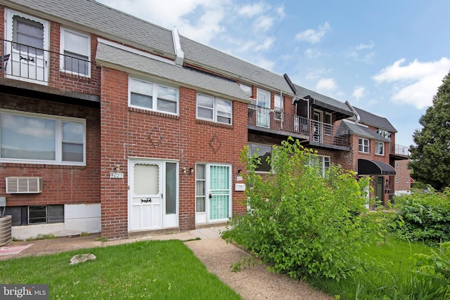 4021 Balwynne Park Rd, Philadelphia, PA 19131 - view of building exterior with central AC unit