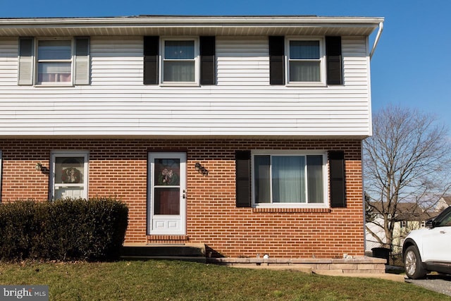 429 S Plum St, Mount Joy, PA 17552 - colonial house featuring brick siding