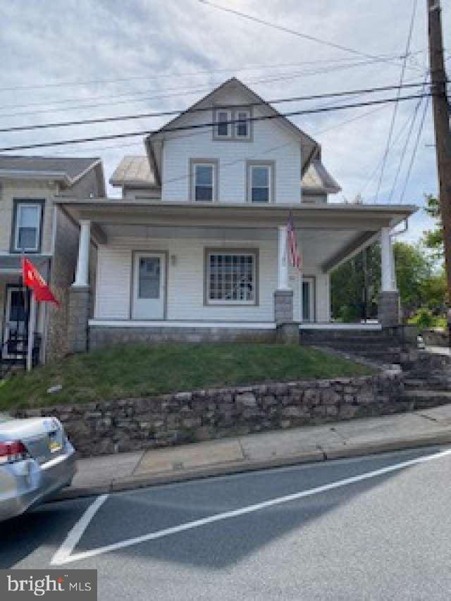 70 Chestnut St, Mohnton, PA 19540 - view of front of home with covered porch