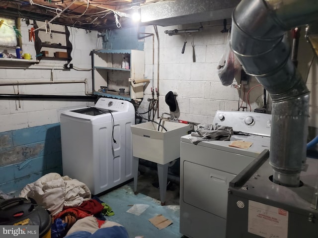 196 Jerrys Ave, Clayton, NJ 08312 - washroom with separate washer and dryer