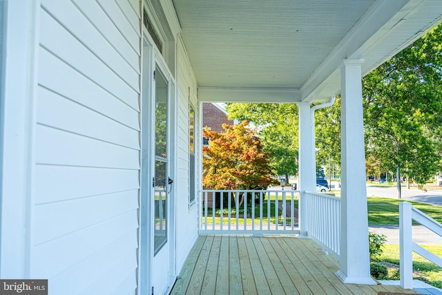 89 Main St N, Kilmarnock, VA 22482 - view of wooden porch
