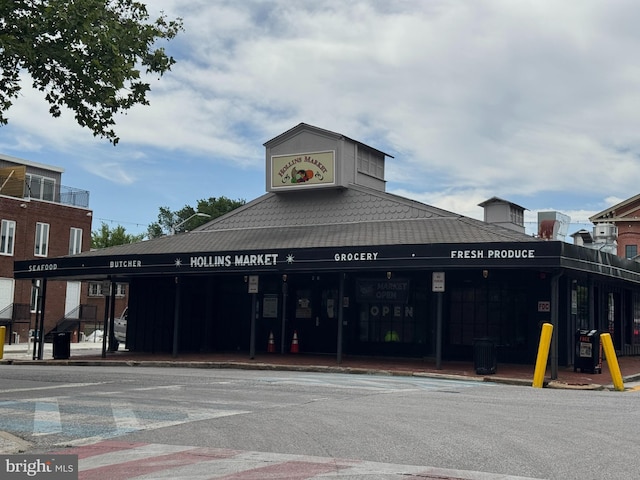 747 Mchenry St, Baltimore, MD 21230 - view of building exterior