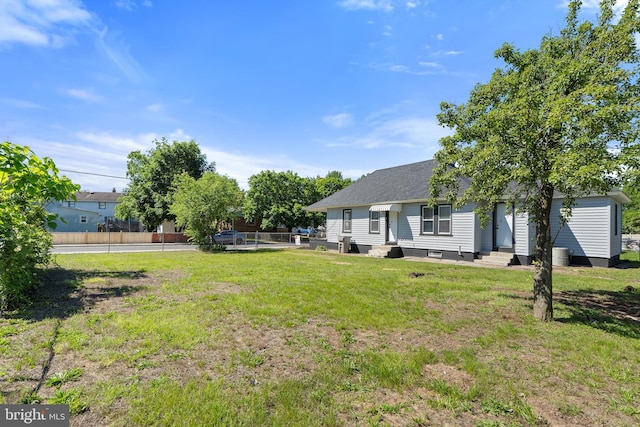 311 W Washington St, Paulsboro, NJ 08066 - view of yard with entry steps