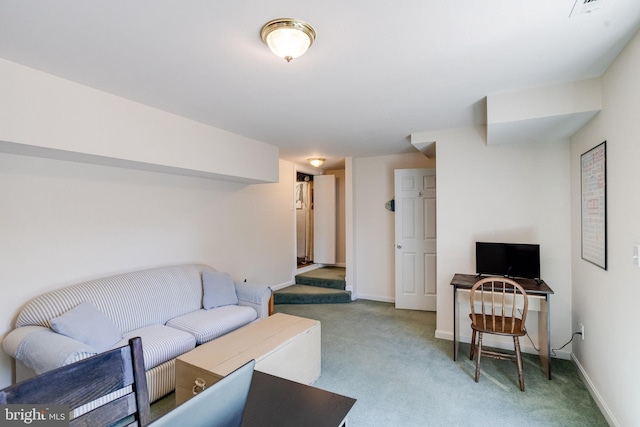living area with carpet and baseboards
