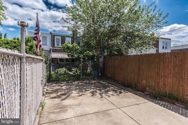 3539 Almond St, Philadelphia, PA 19134 - view of patio
