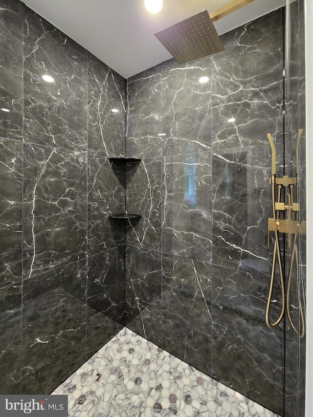585 Andrew Dr, Southampton, PA 18966 - full bath featuring a marble finish shower