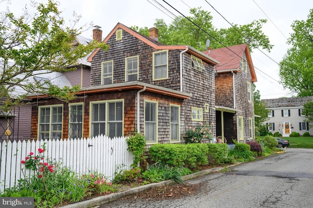 213 N Queen St, Chestertown, MD 21620 - view of front of property featuring a chimney