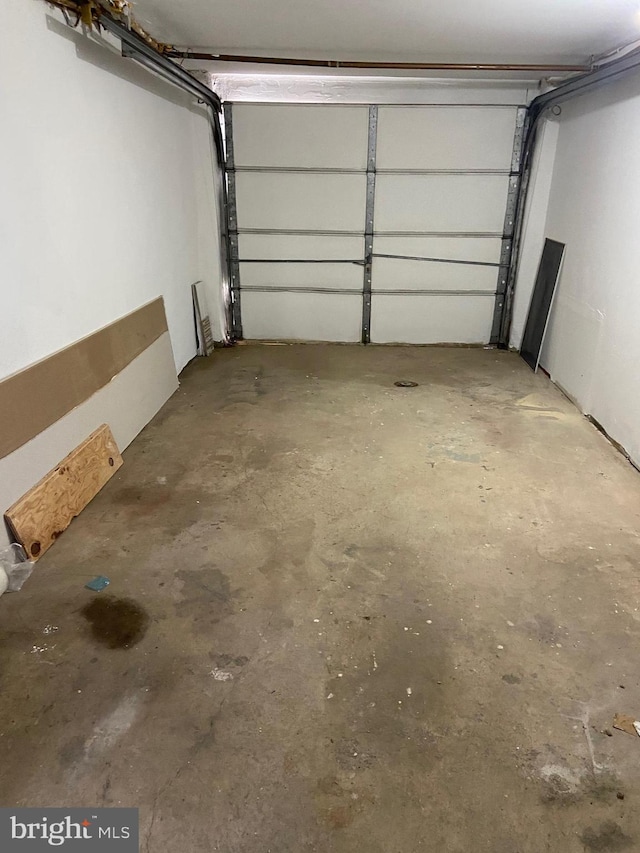 4014 Lansing St, Philadelphia, PA 19136 - view of garage