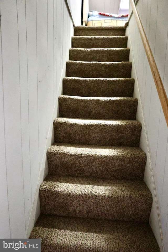 952 Moss St, Reading, PA 19604 - stairway featuring wooden walls