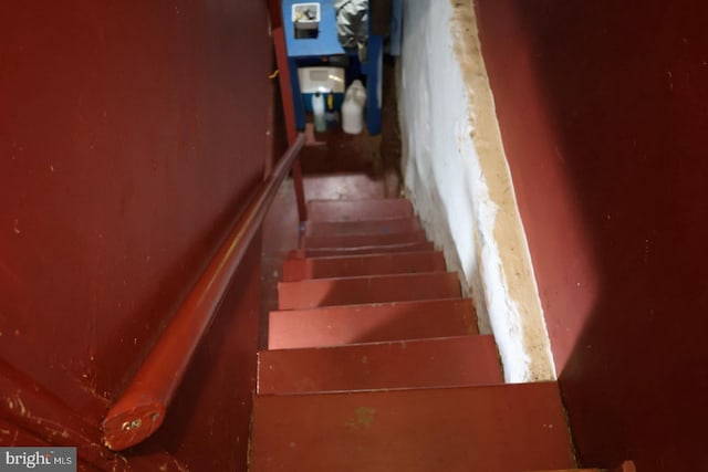 952 Moss St, Reading, PA 19604 - view of staircase