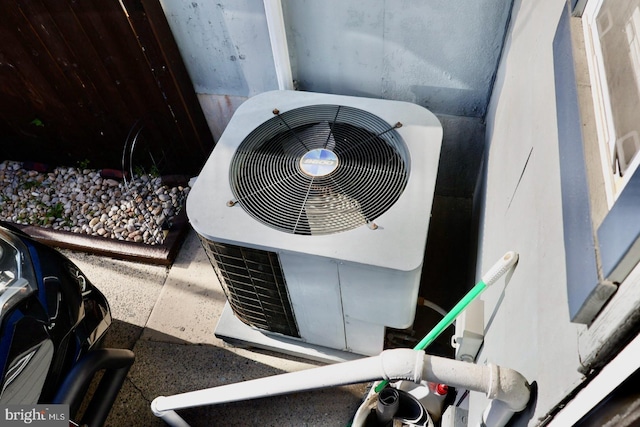 952 Moss St, Reading, PA 19604 - exterior view of central AC unit
