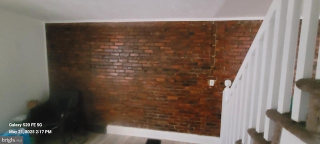 218 Stroud St, Wilmington, DE 19805 - entrance foyer with brick wall