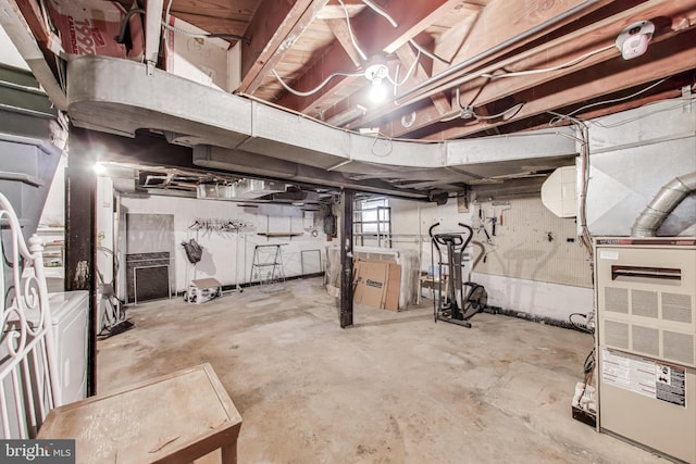 4208 Longfellow St, Hyattsville, MD 20781 - below grade area with washer / dryer