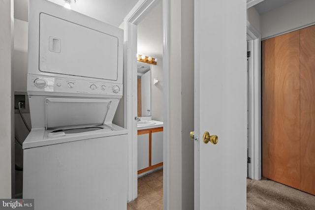 1414 Governor House Cir Unit 164, Wilmington, DE 19809 - washroom with stacked washer / dryer