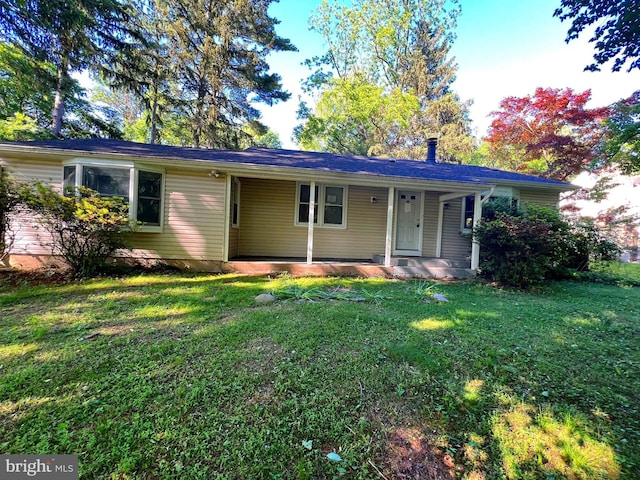 768 River Rd, Ewing, NJ 08628 - single story home with a front yard and a porch