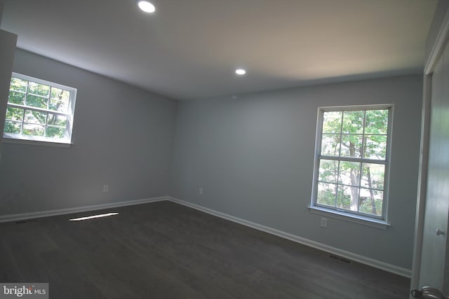 4713 Akron St, Temple Hills, MD 20748 - unfurnished room with baseboards, dark wood finished floors, and recessed lighting