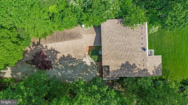 aerial view of property and surrounding area