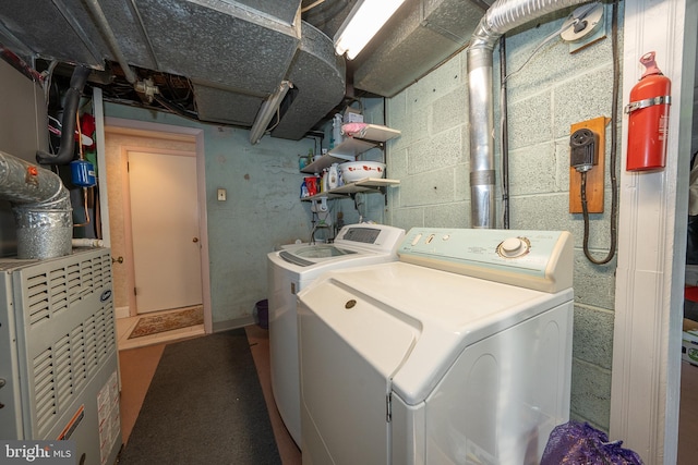 1200 Gainsboro Rd, Bala Cynwyd, PA 19004 - laundry room with washer and clothes dryer