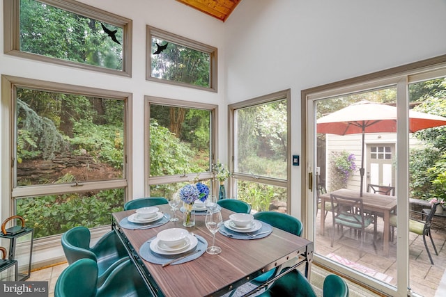 2005 S Quincy St, Arlington, VA 22204 - sunroom / solarium with outdoor dining area, lofted ceiling, and plenty of natural light