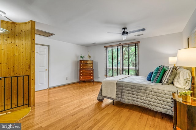2005 S Quincy St, Arlington, VA 22204 - bedroom featuring light wood-style flooring and a ceiling fan
